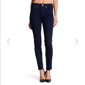 Spanx 5-Pocket Skinny Jeans Sz 29